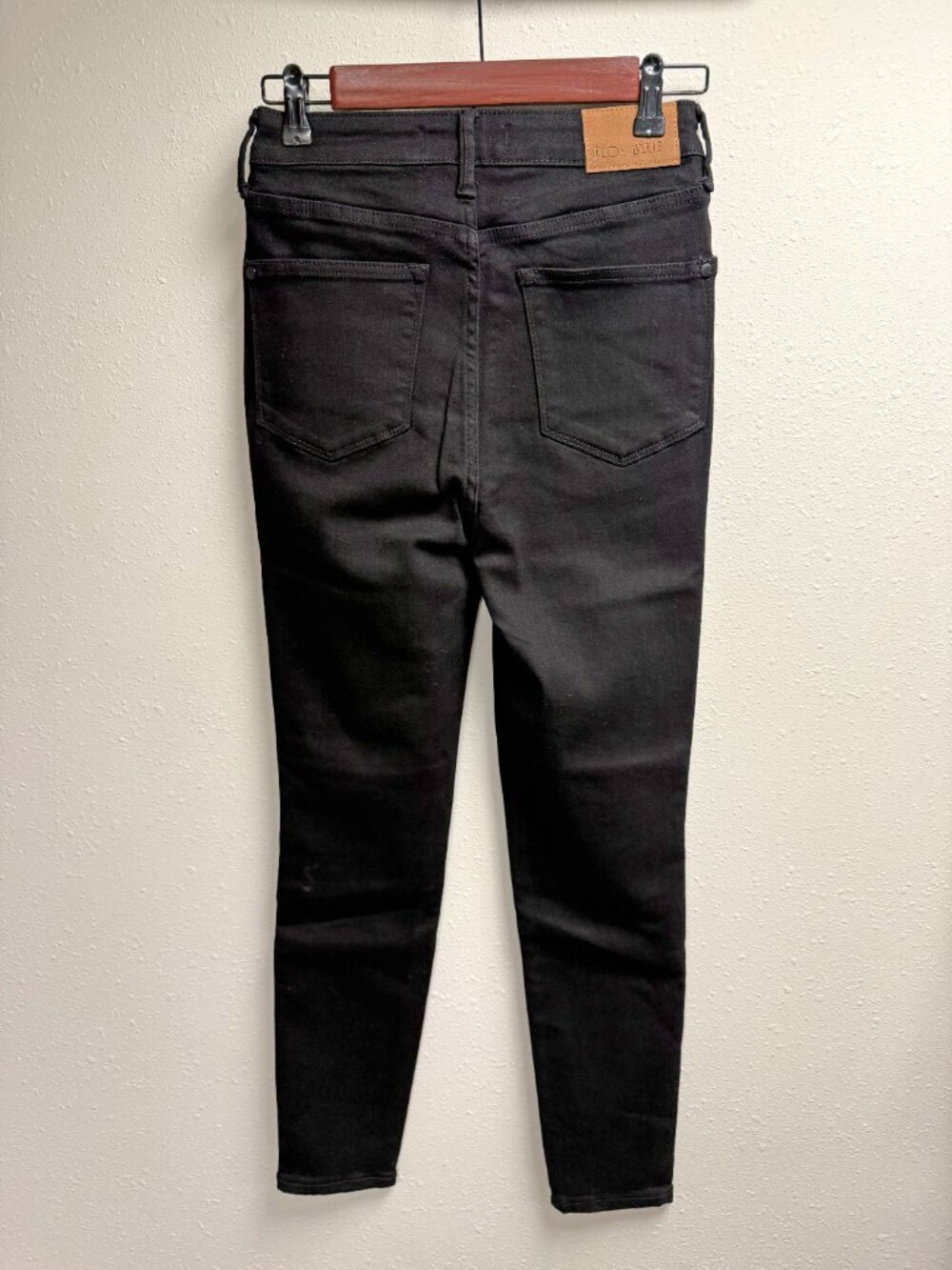 Judy Blue Skinny Jeans - Picture 3 of 12